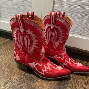 Miron Crosby boots. Worn once.